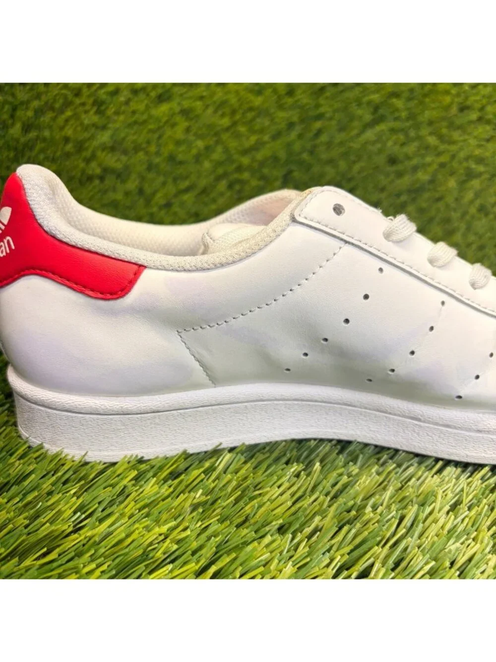 Adidas Stan Smith Low Boys Size 5.5Y White Red Athletic Leather Shoes Sneakers